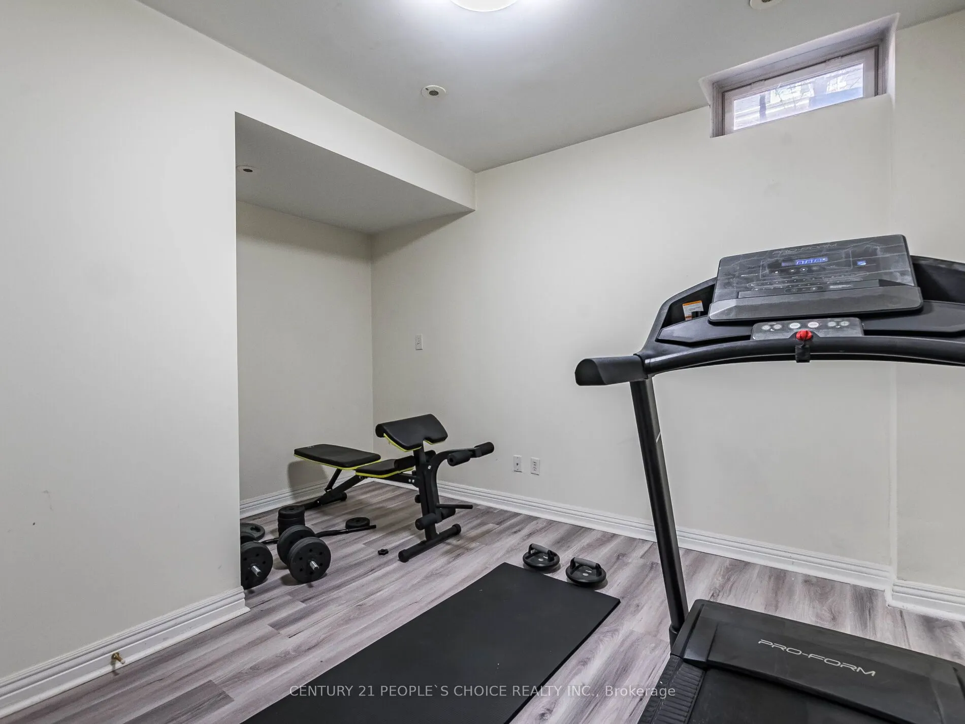 435 Hensall Circle, #29
