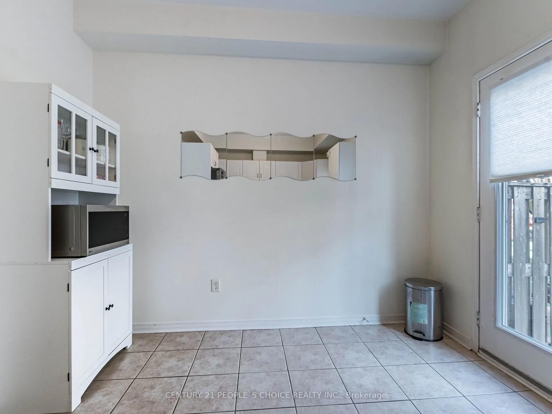 435 Hensall Circle, #29
