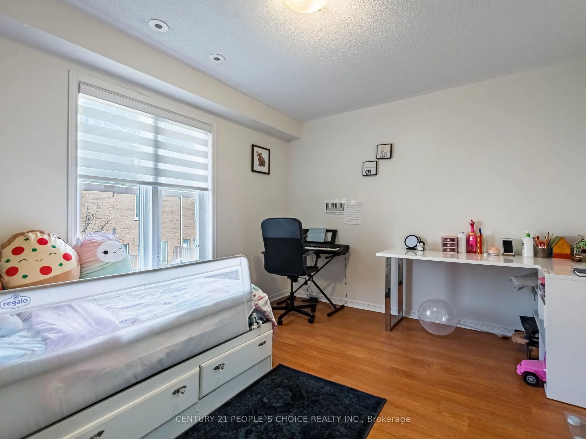 435 Hensall Circle, #29