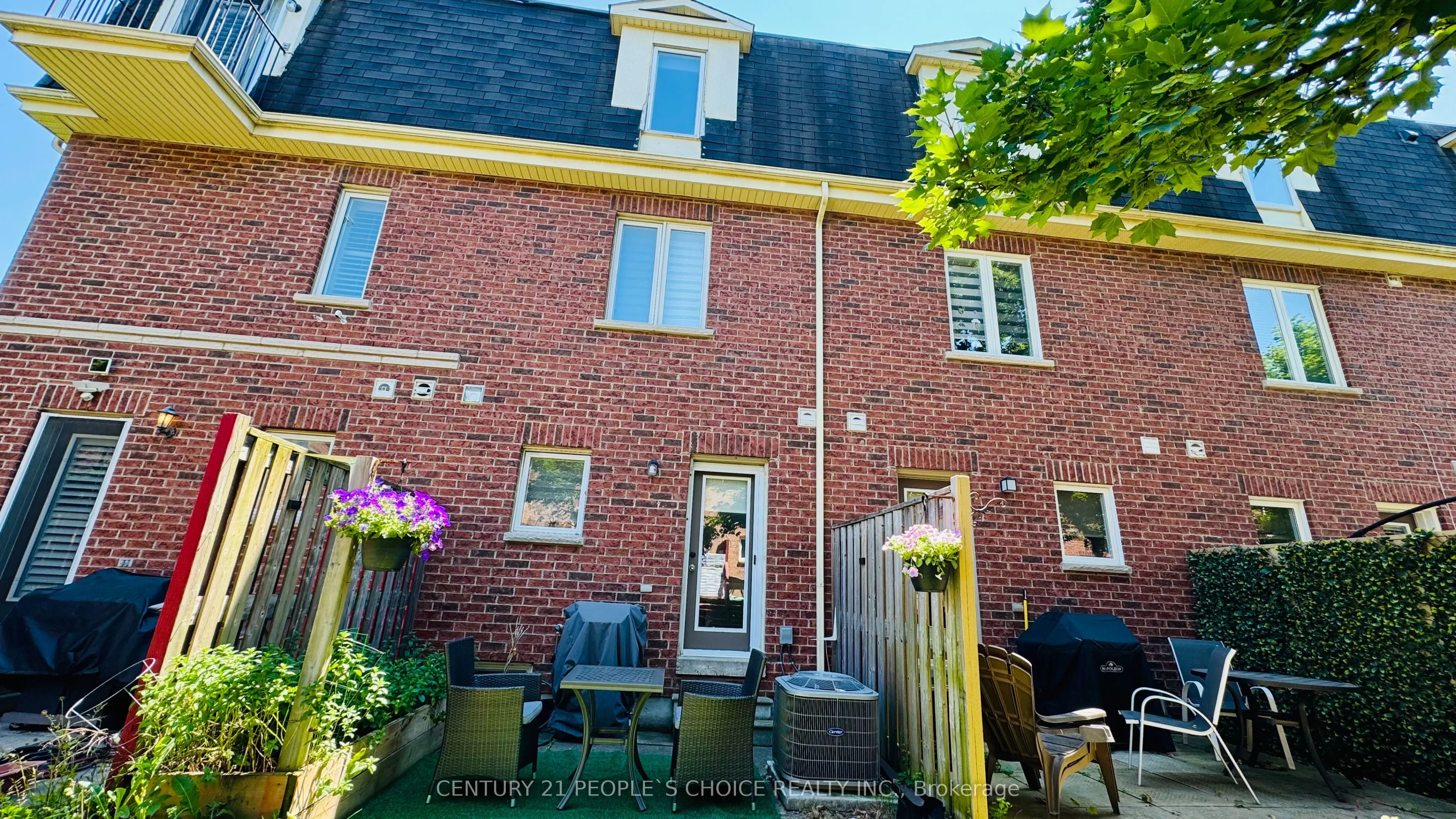 435 Hensall Circle, #29