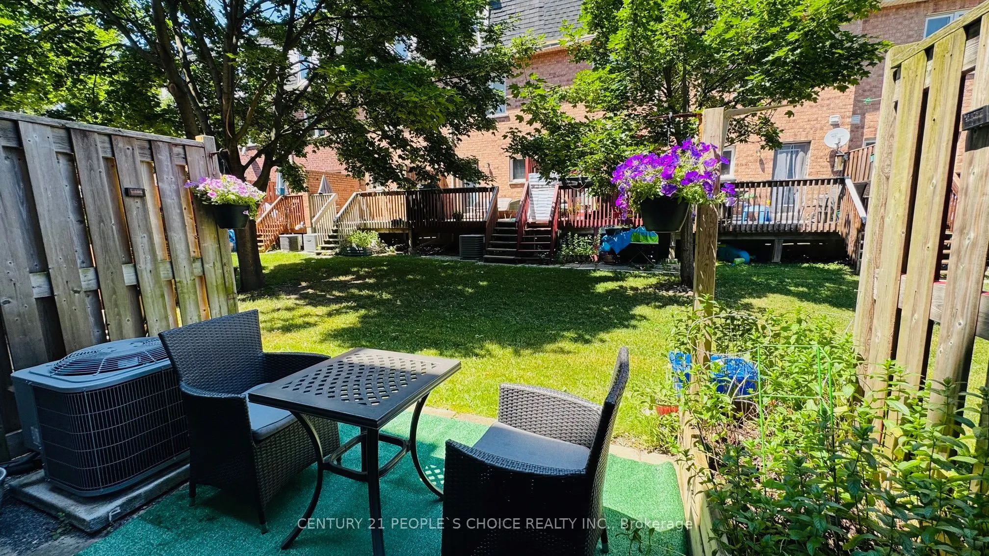 435 Hensall Circle, #29