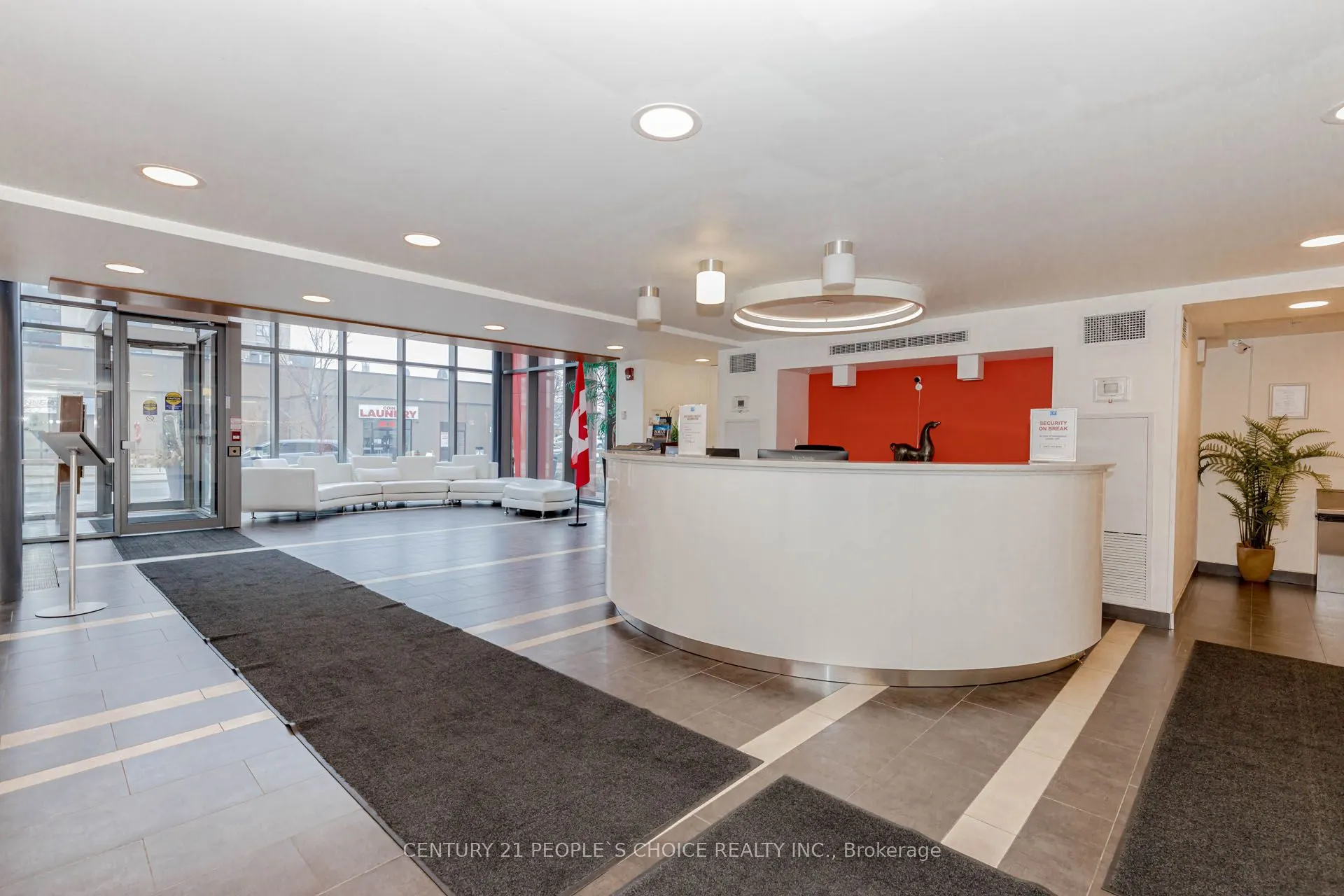15 James Finlay Way, #628