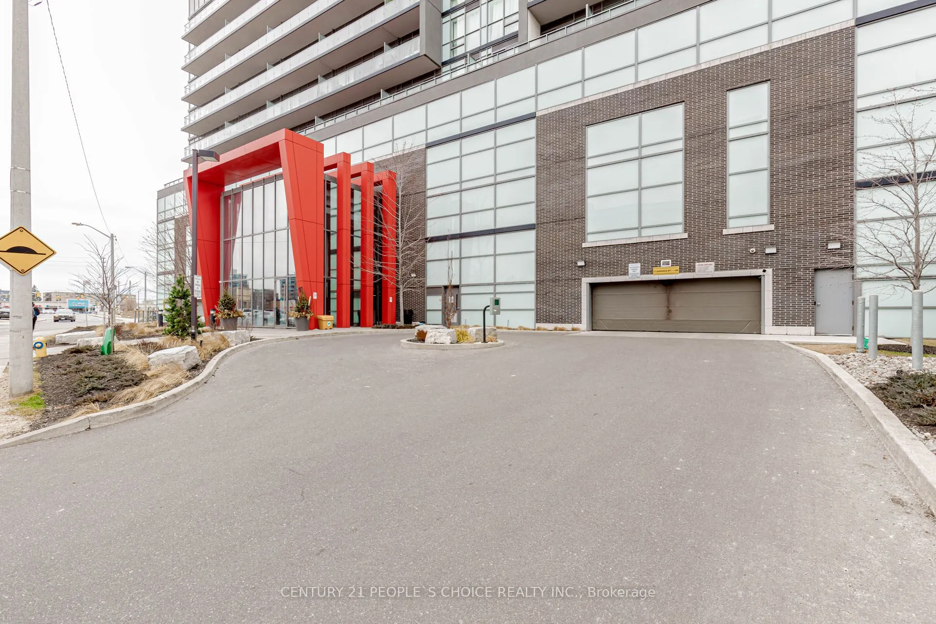 15 James Finlay Way, #628
