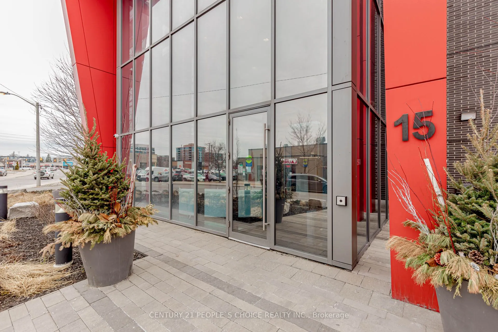 15 James Finlay Way, #628