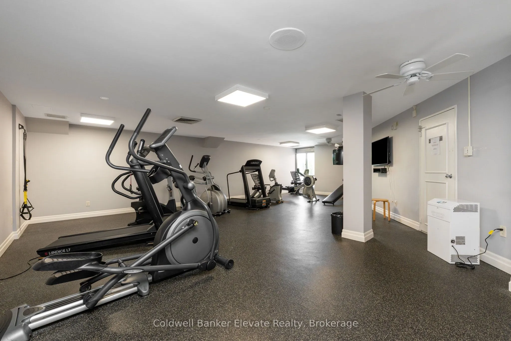 1400 Dixie Road, #807