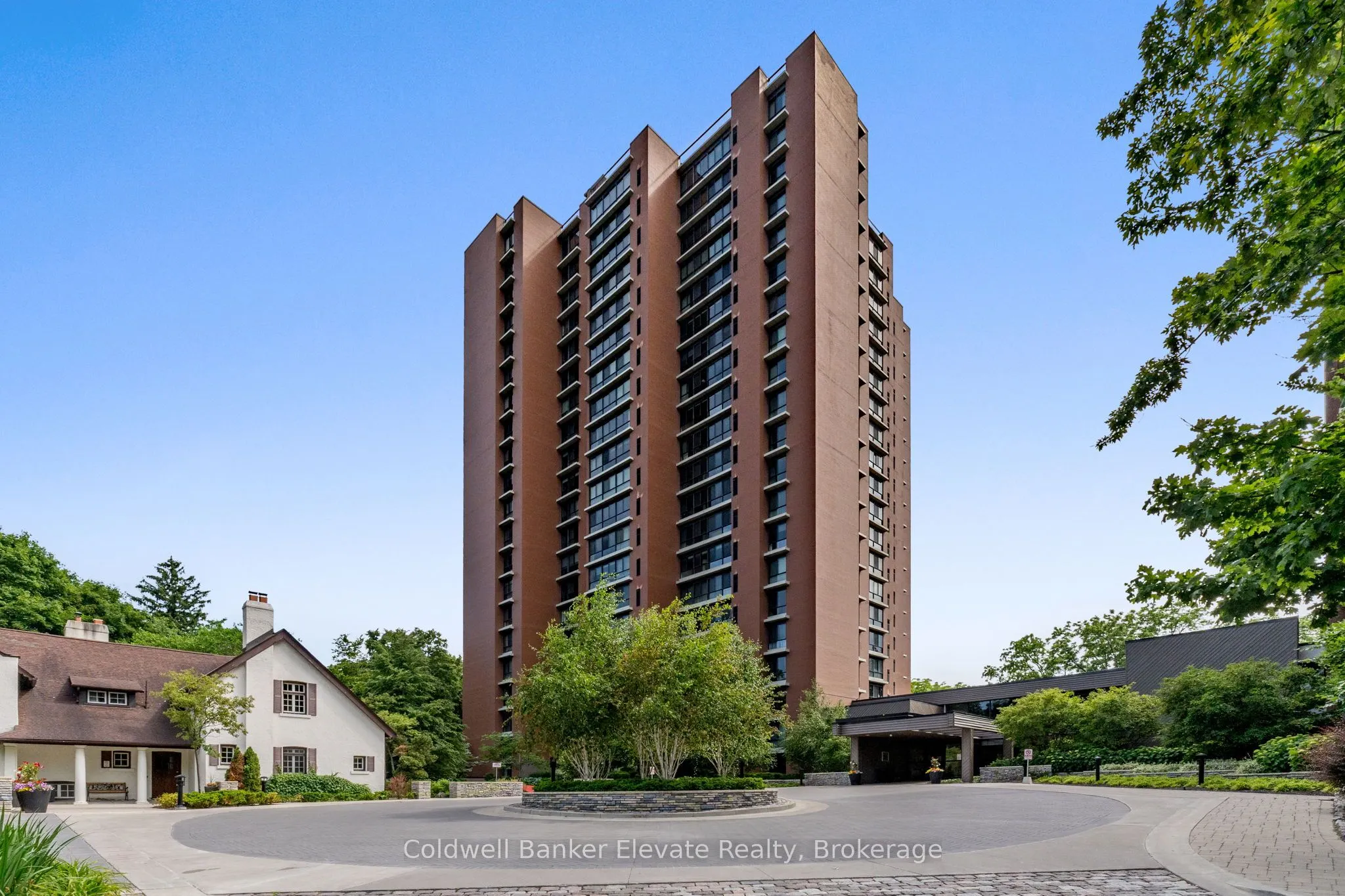 1400 Dixie Road, #807