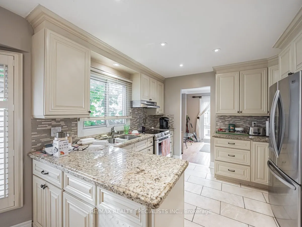 245 Kingsbridge Gardens