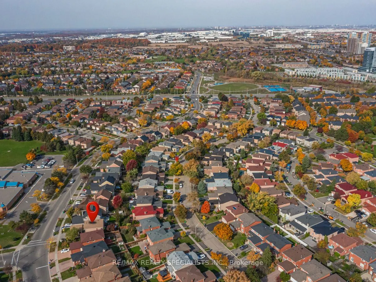 245 Kingsbridge Gardens