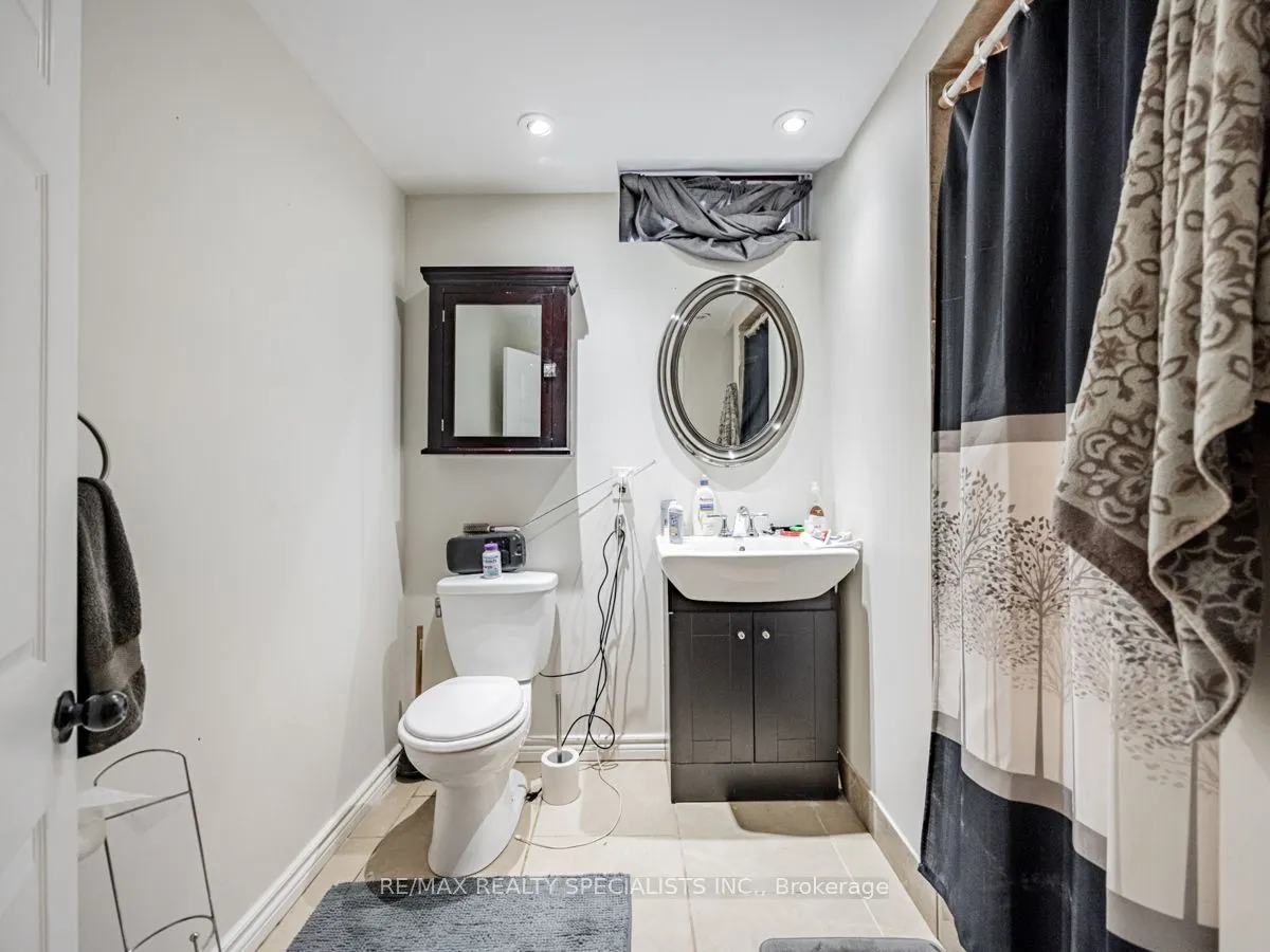 245 Kingsbridge Gardens