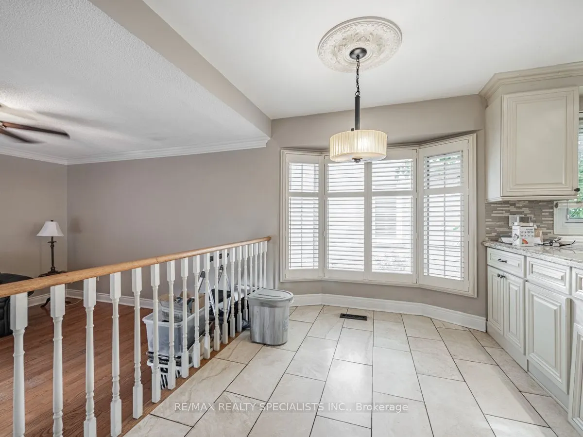 245 Kingsbridge Gardens