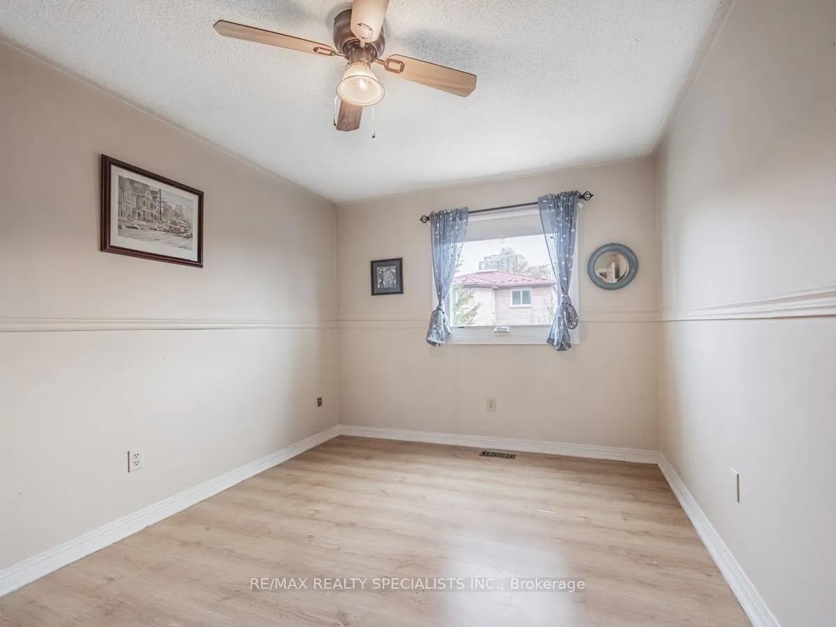 245 Kingsbridge Gardens