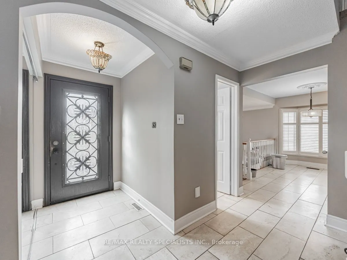 245 Kingsbridge Gardens