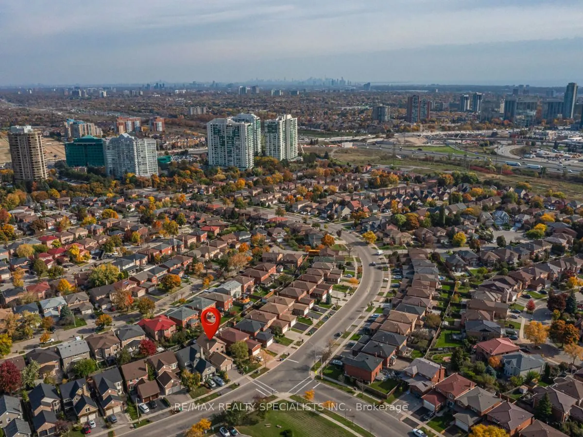 245 Kingsbridge Gardens