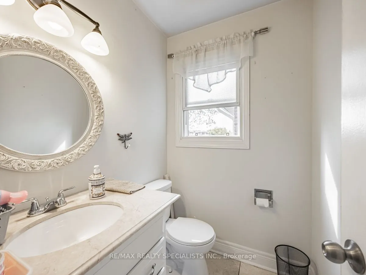 245 Kingsbridge Gardens