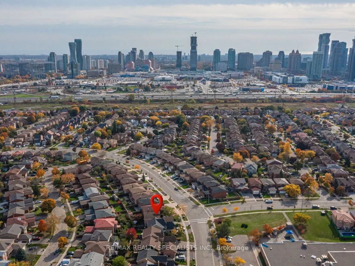 245 Kingsbridge Gardens