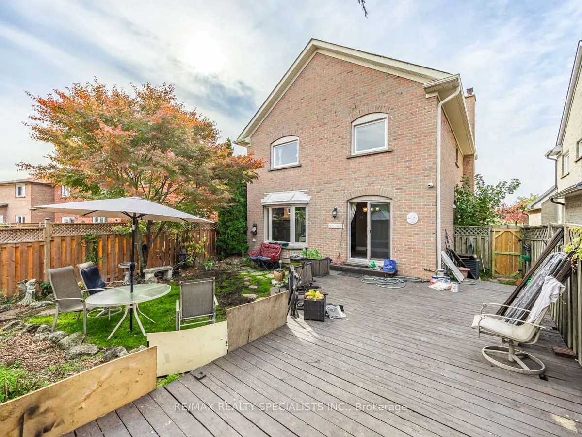 245 Kingsbridge Gardens