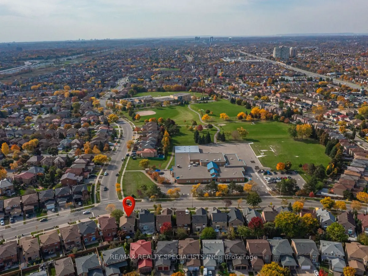 245 Kingsbridge Gardens