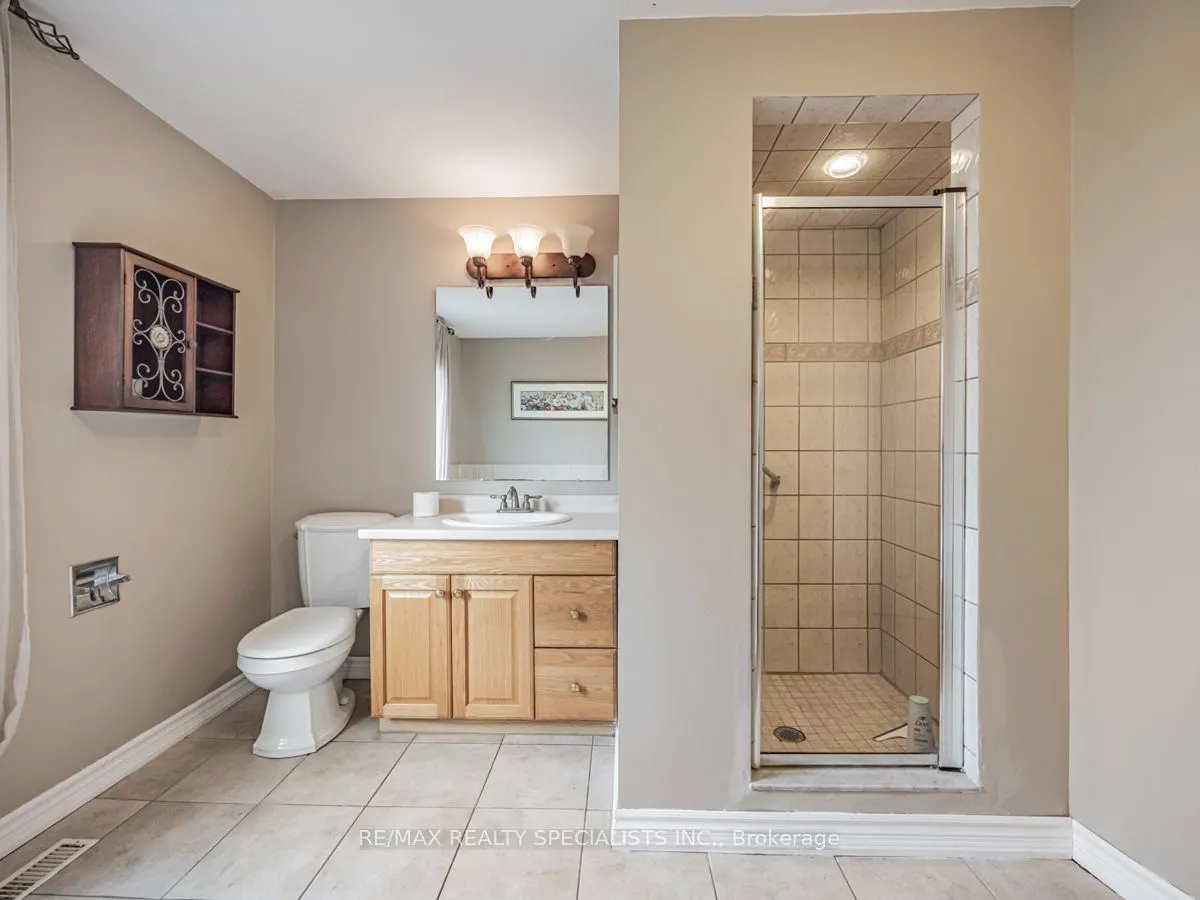 245 Kingsbridge Gardens