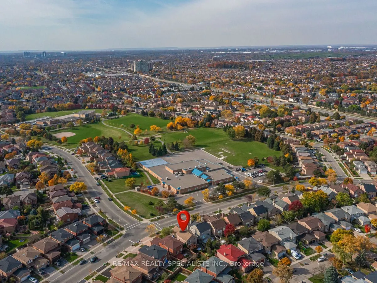 245 Kingsbridge Gardens