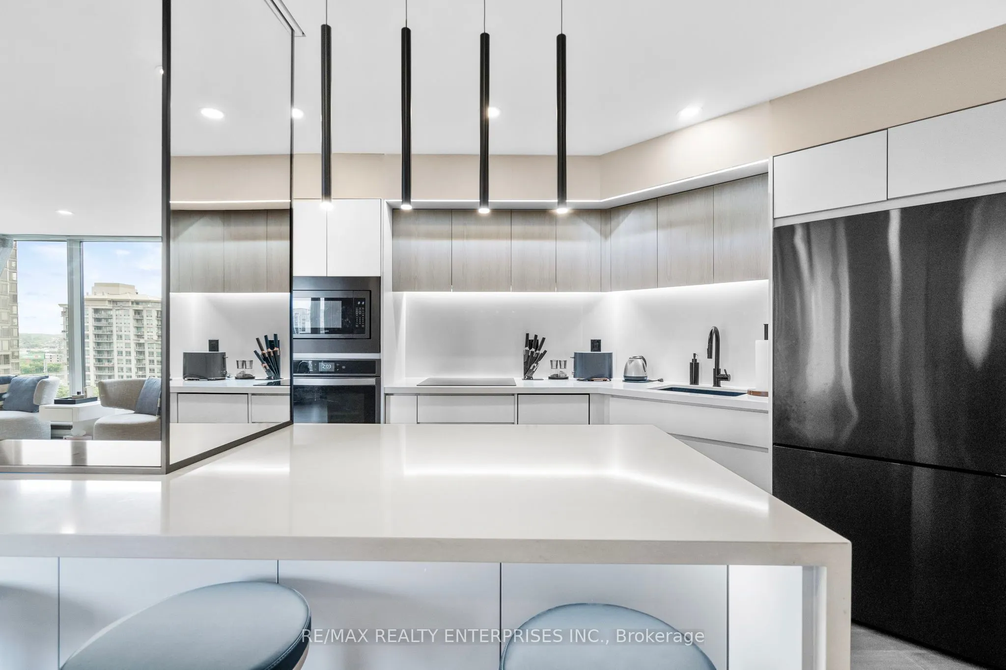 1 Palace Pier Court #1208
