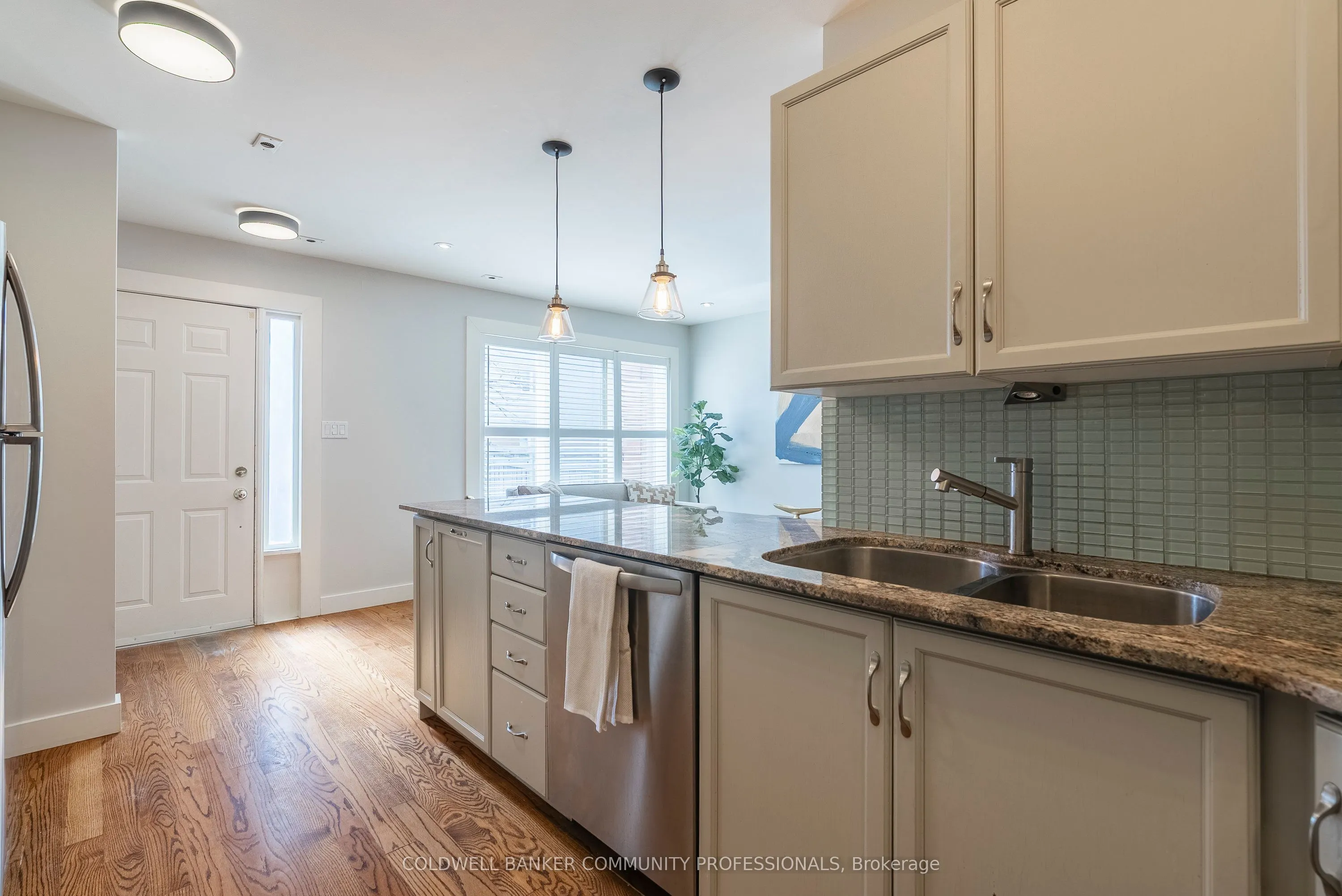 1241 Parkwest Place, #4