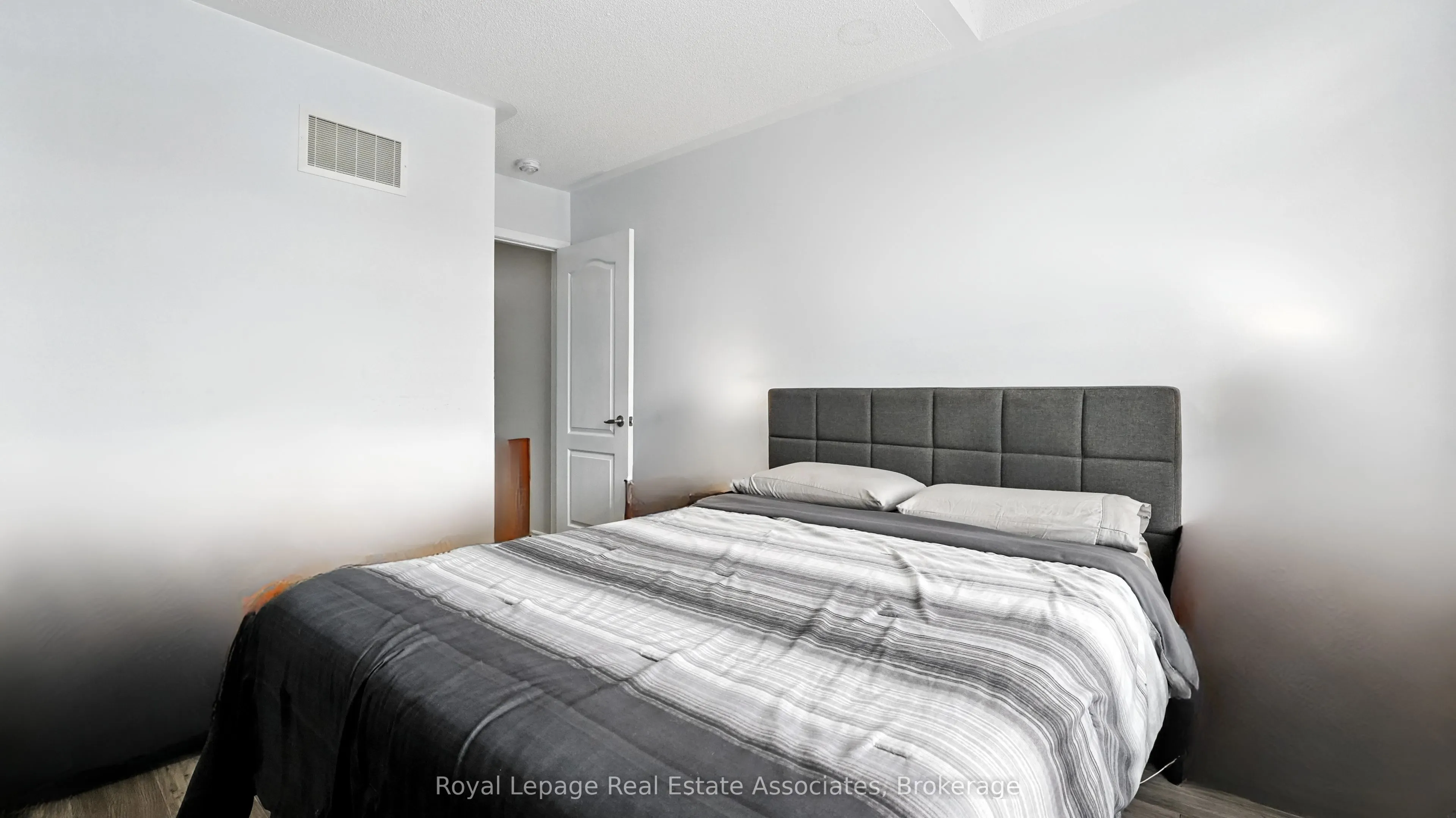 264 Casson Point