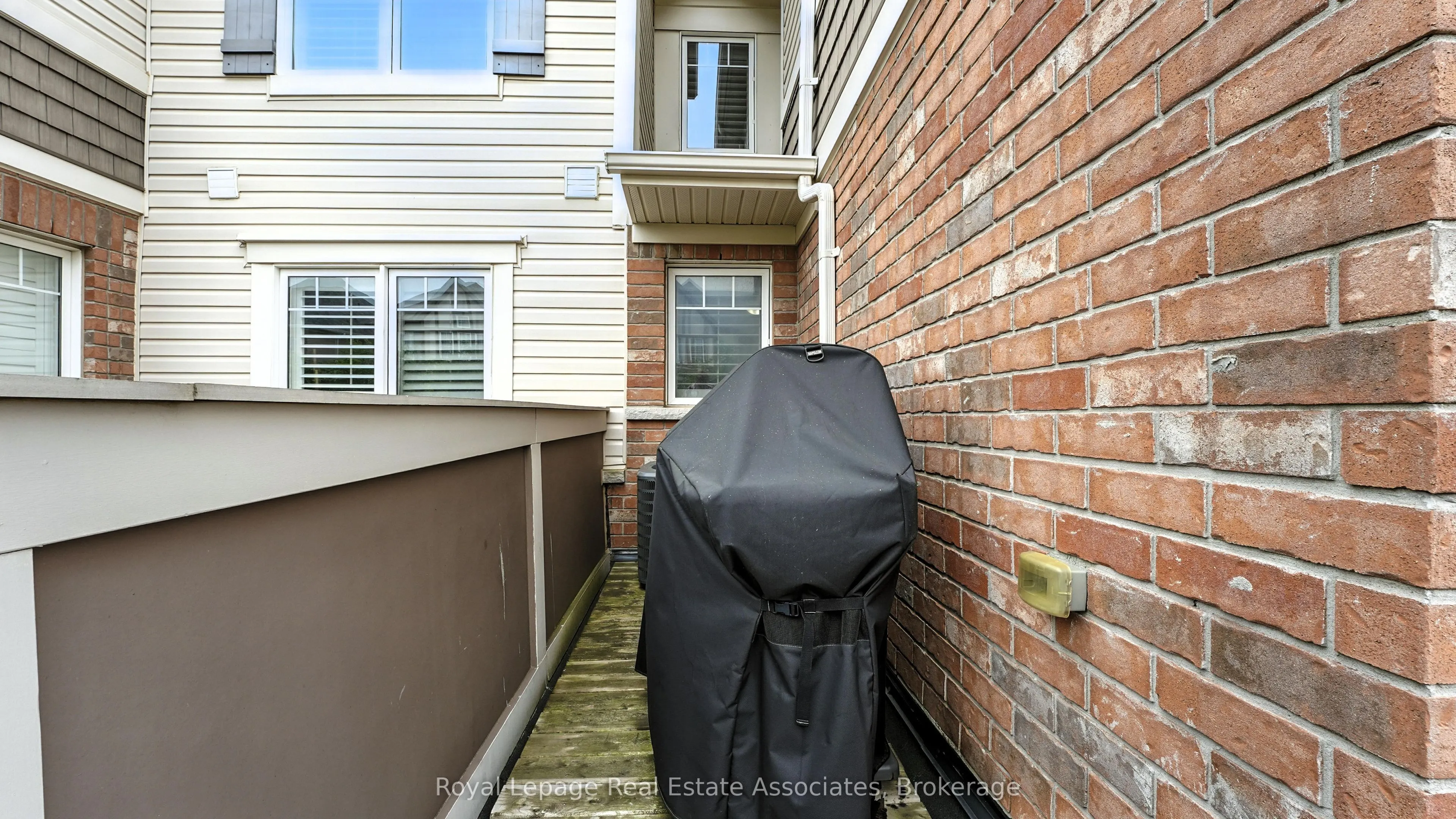 264 Casson Point