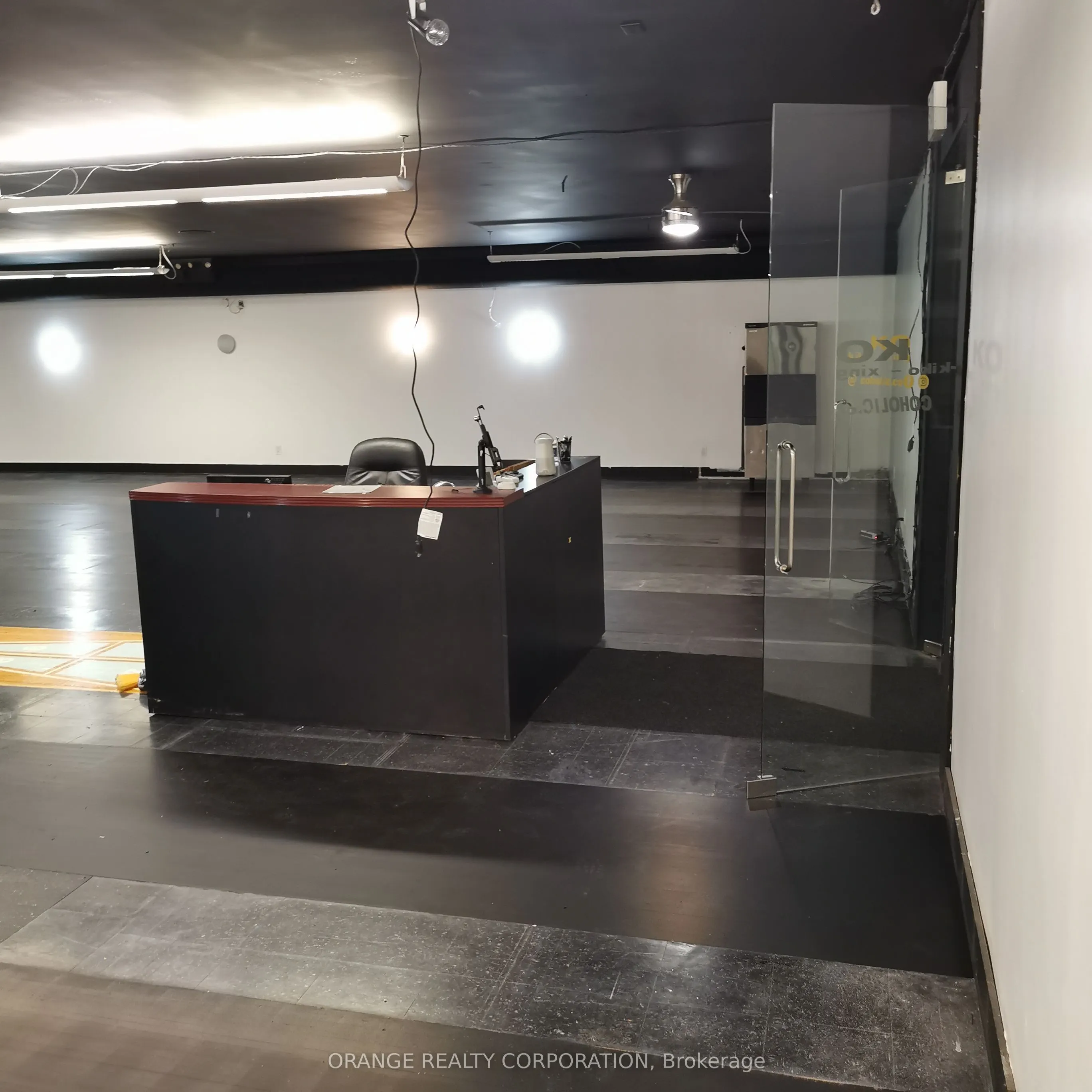 3299 lake shore Boulevard W, #102