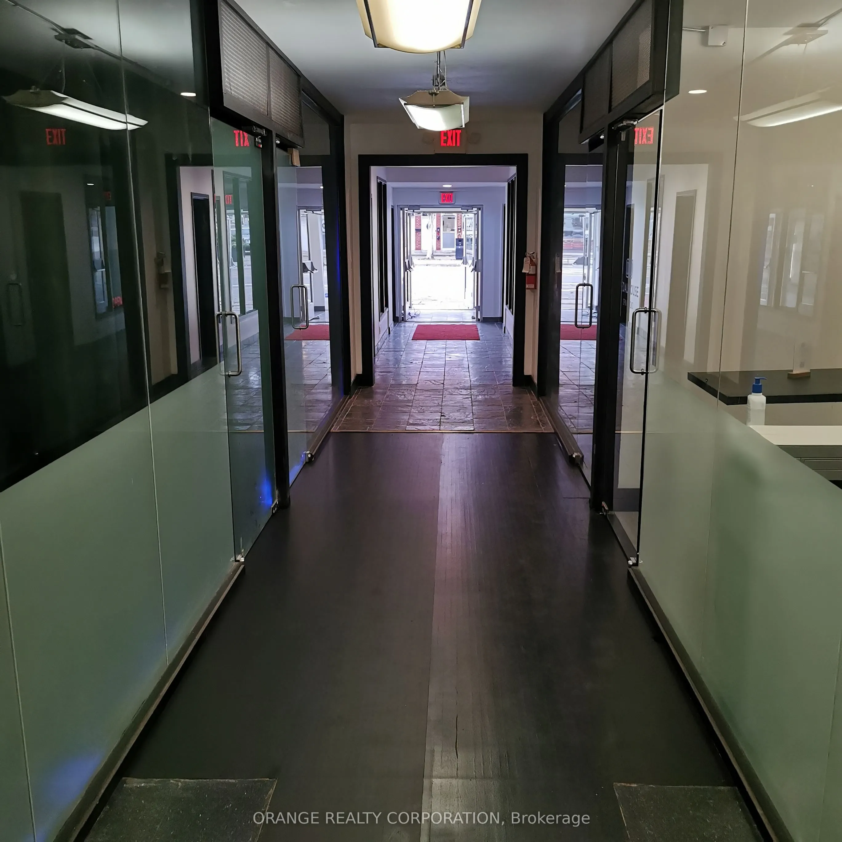 3299 lake shore Boulevard W, #102