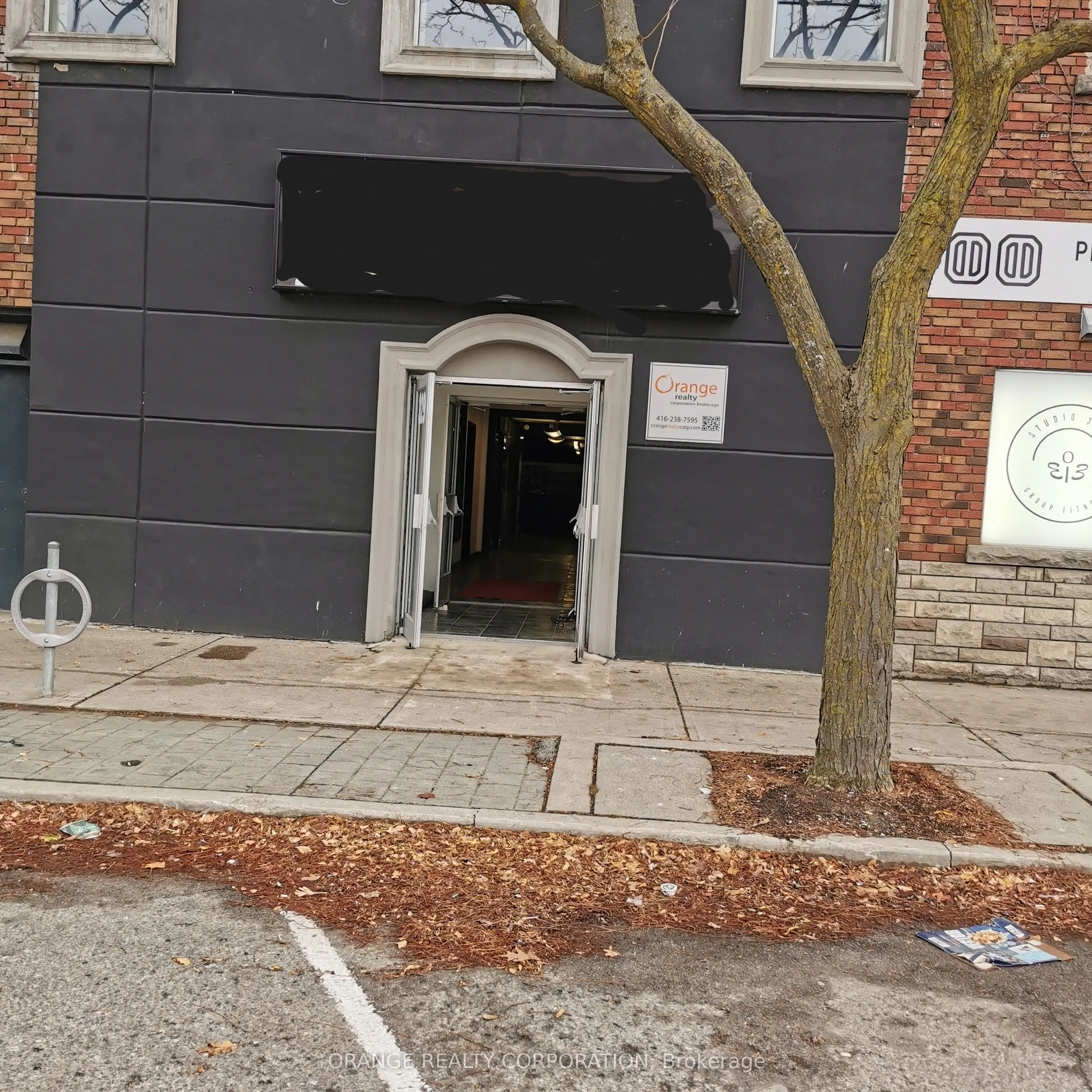 3299 lake shore Boulevard W, #102