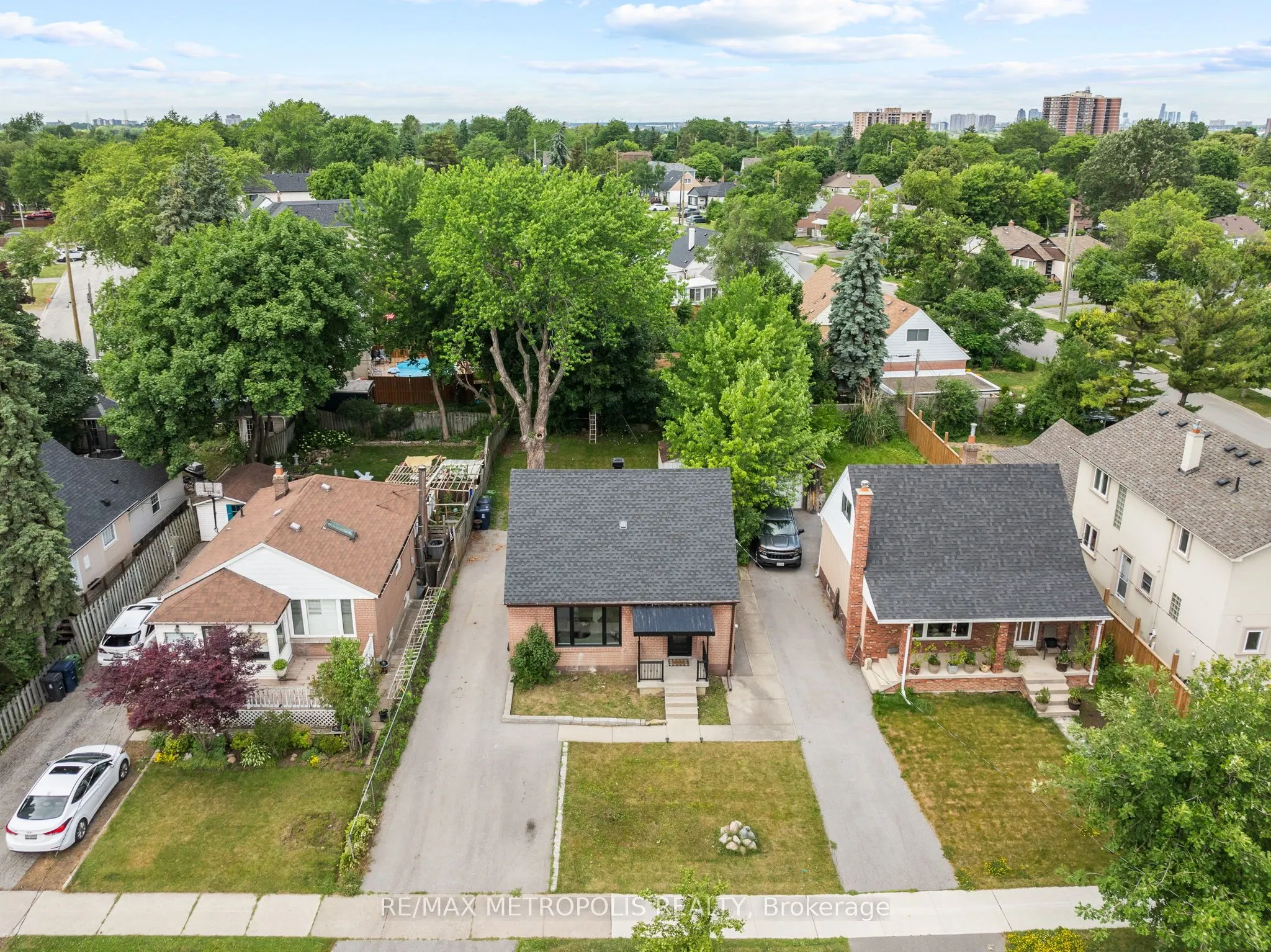 96 Allenby Avenue