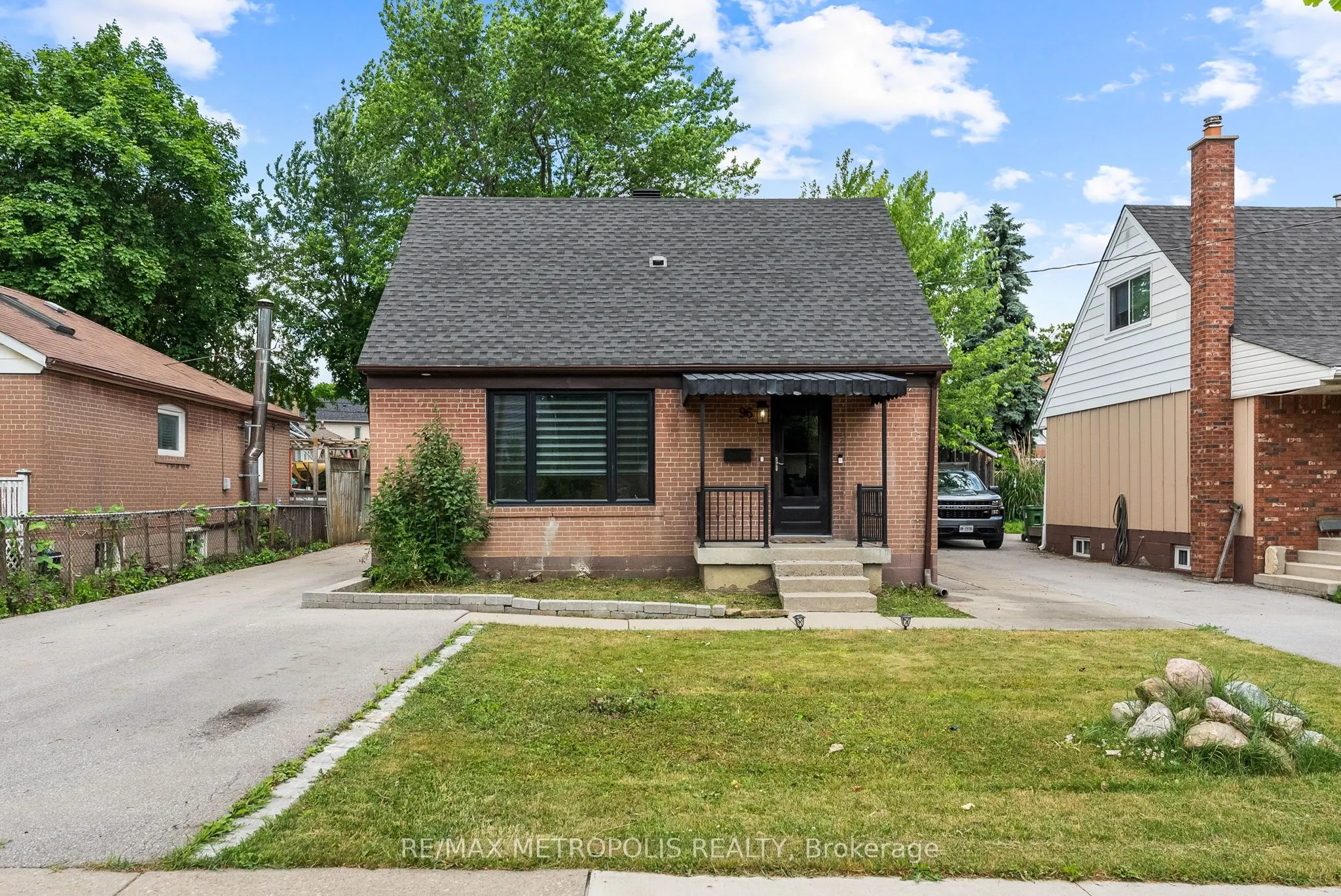 96 Allenby Avenue