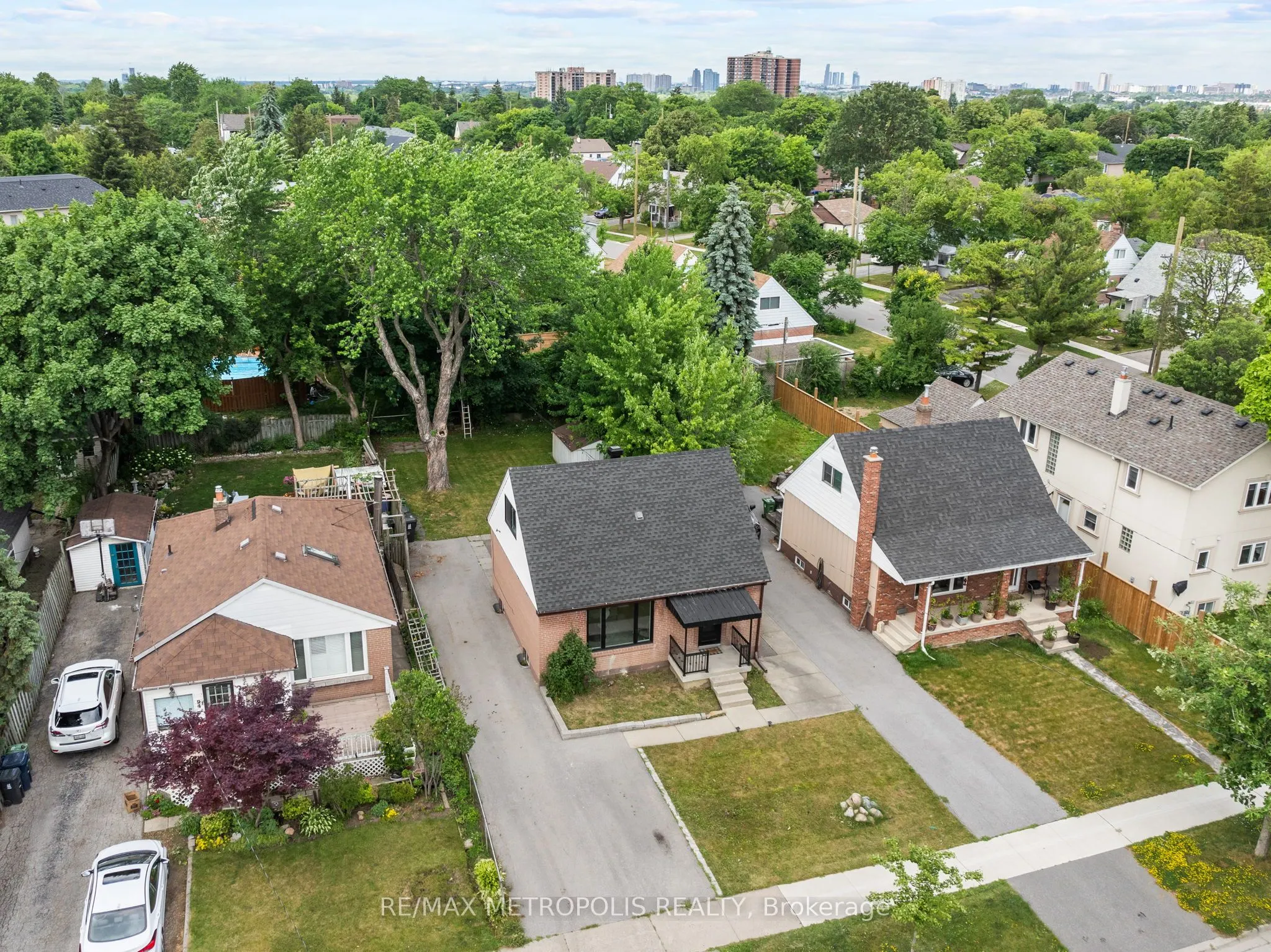 96 Allenby Avenue