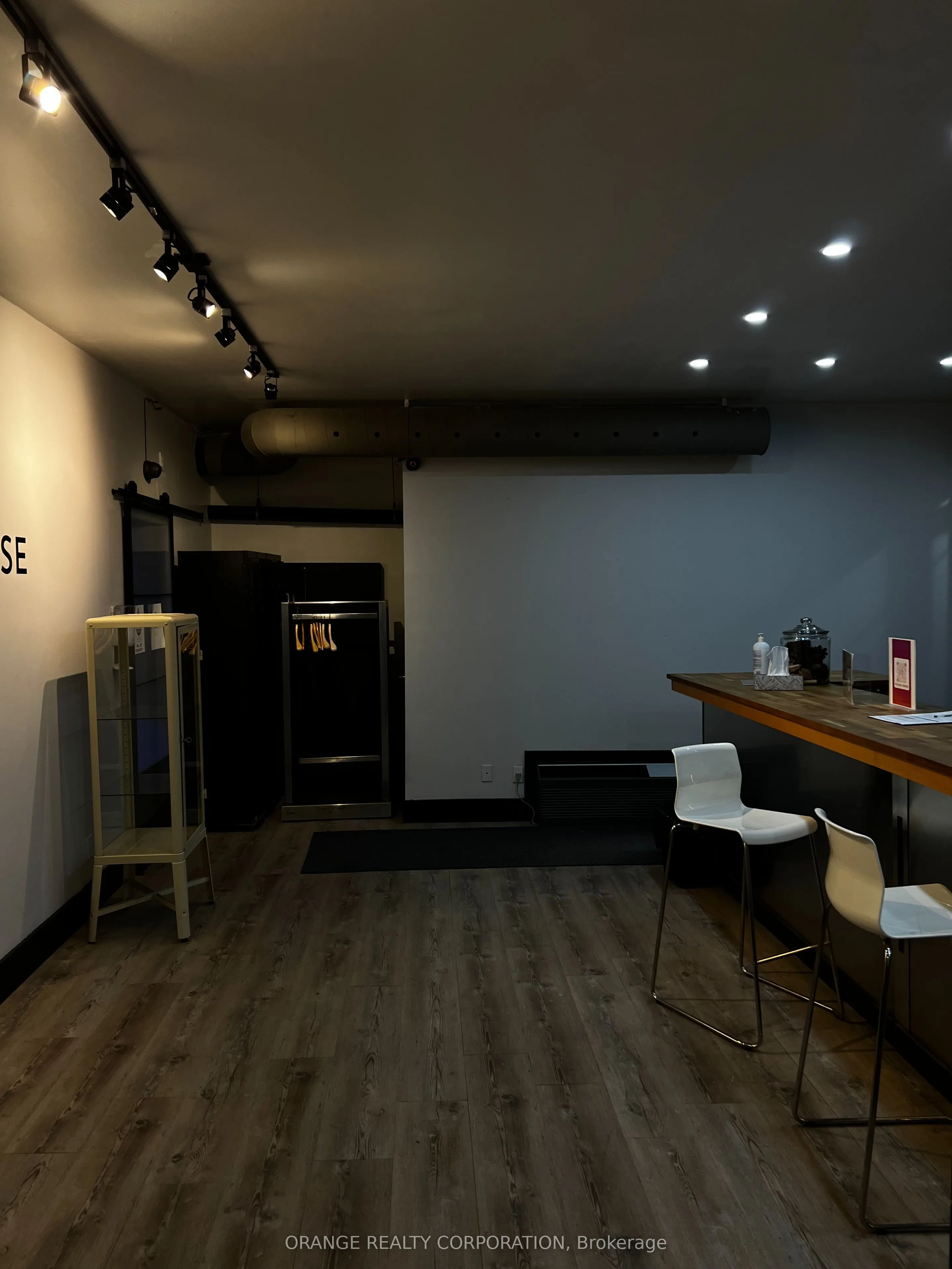 3299 Lake Shore Boulevard W, #101