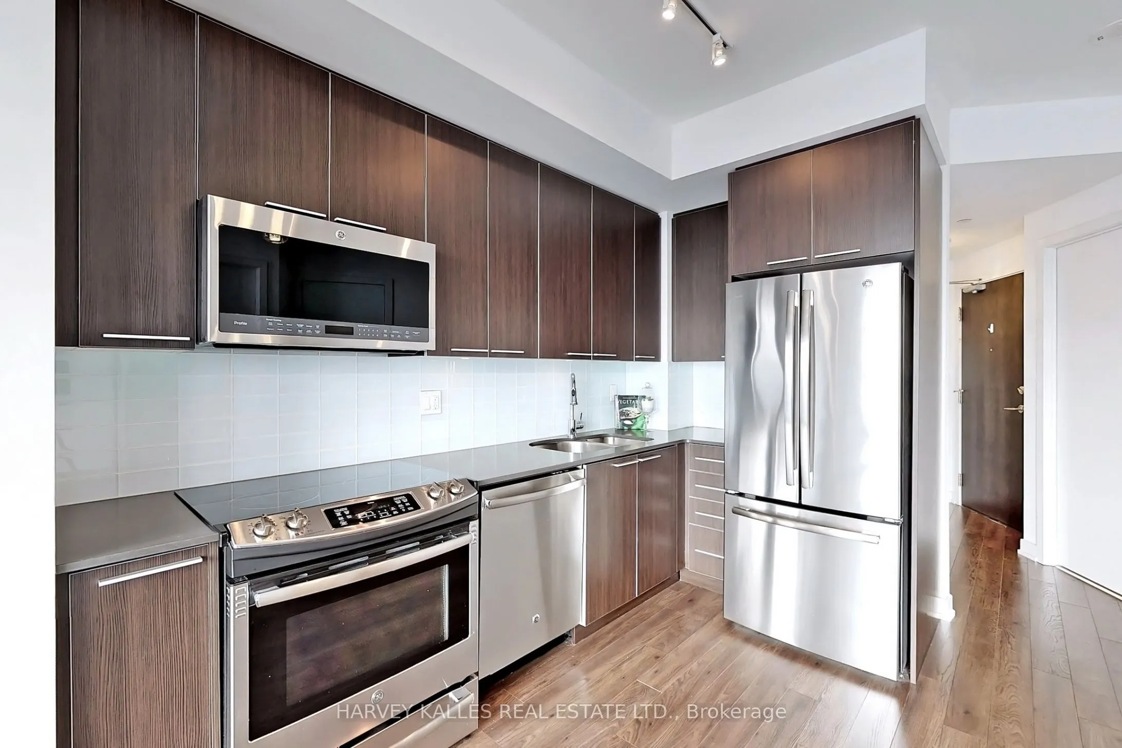 10 Park Lawn Road, #3804