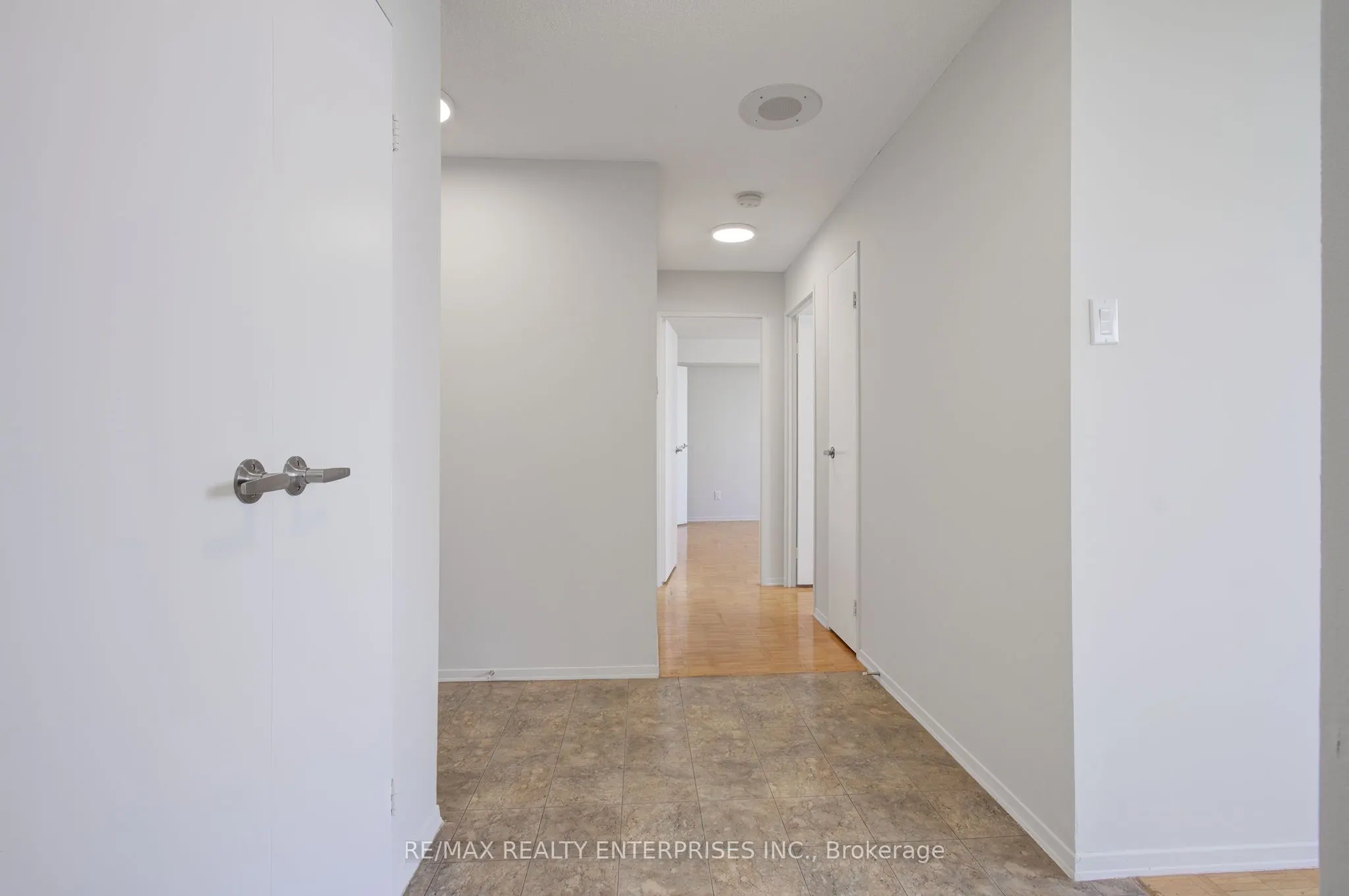 3700 Kaneff Crescent, #SPH 11