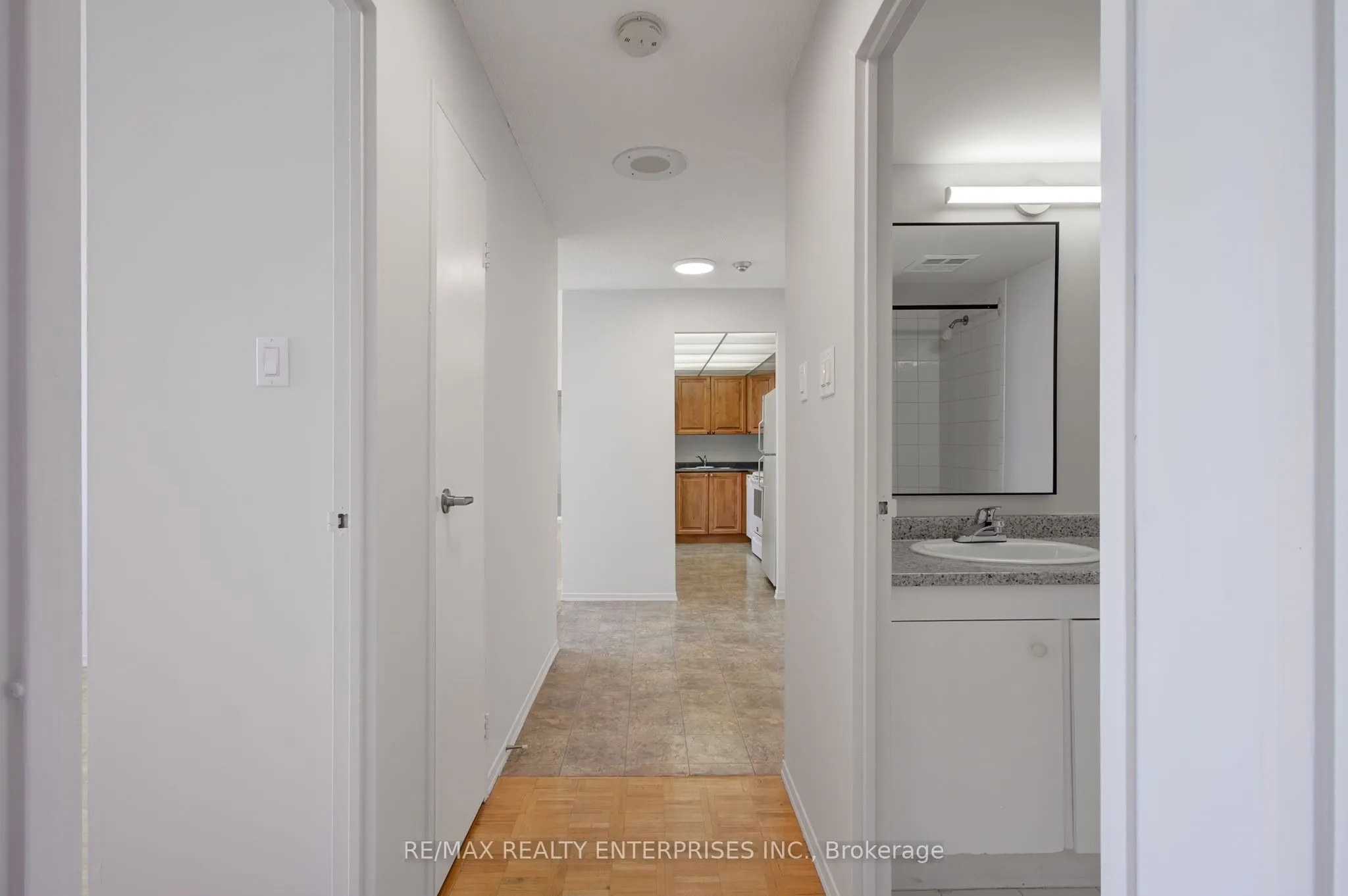 3700 Kaneff Crescent, #SPH 11