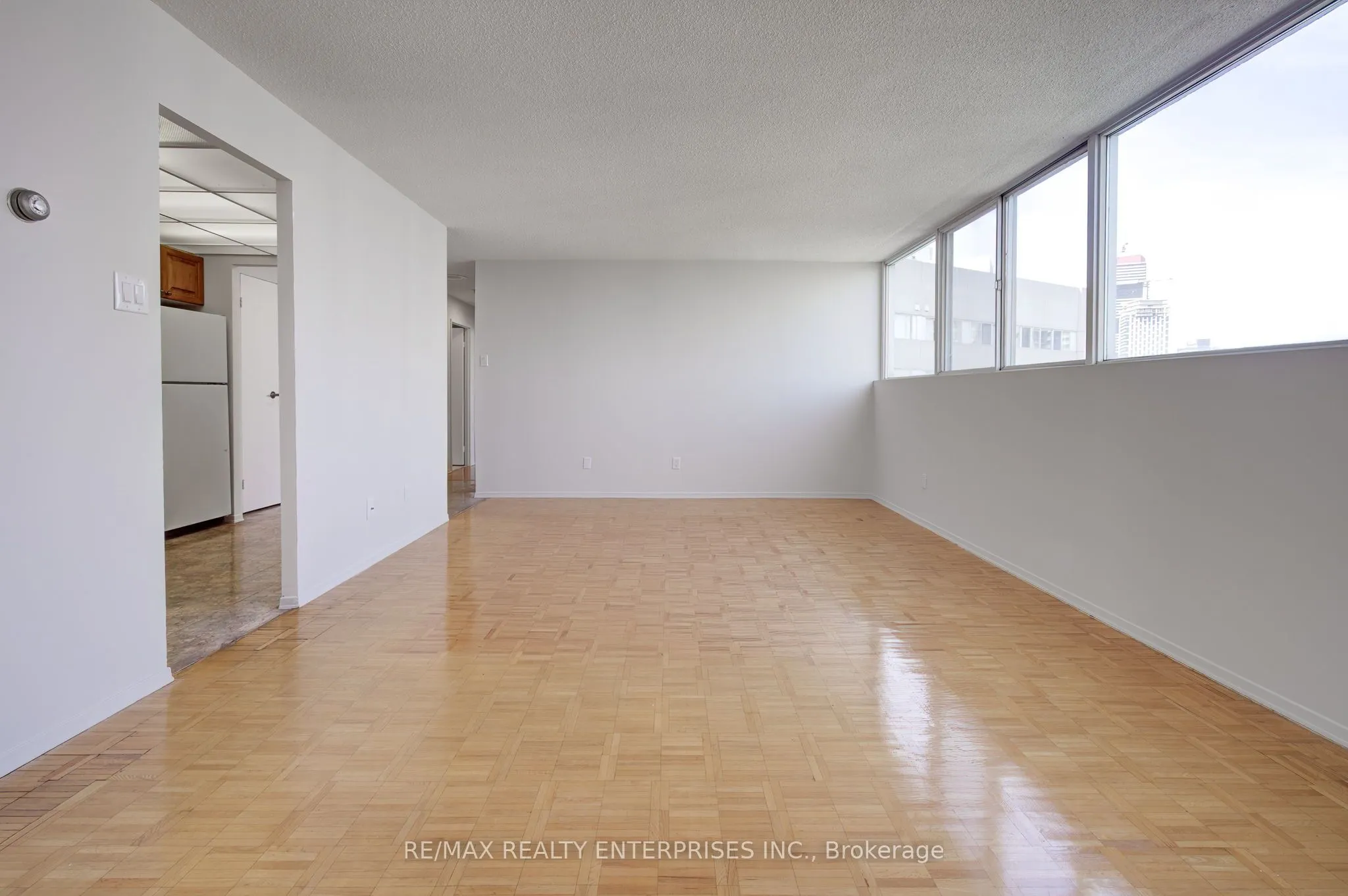 3700 Kaneff Crescent, #SPH 11