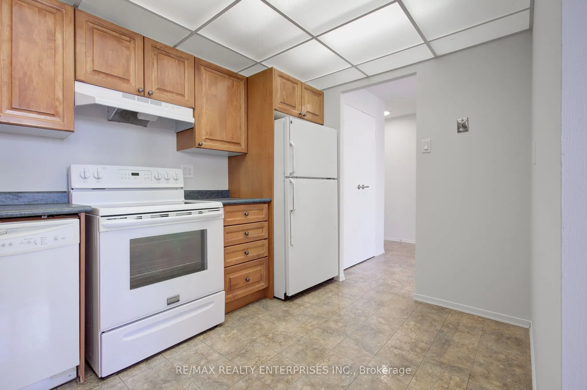 3700 Kaneff Crescent, #SPH 11
