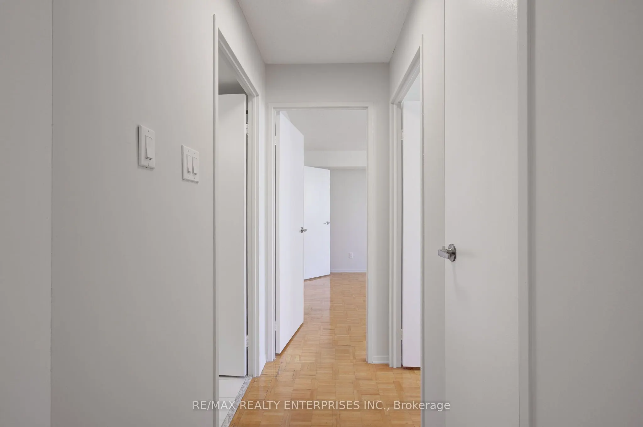 3700 Kaneff Crescent, #SPH 11