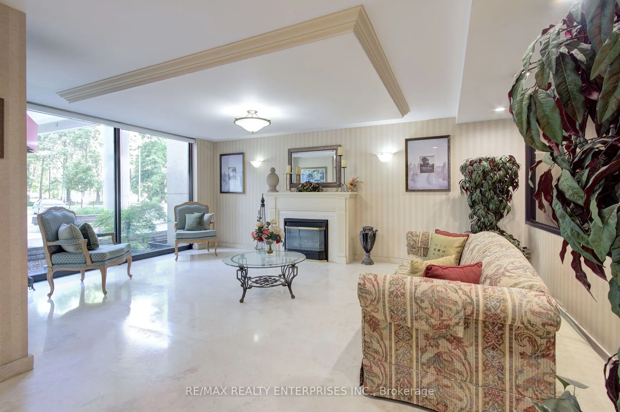 3700 Kaneff Crescent, #SPH 11