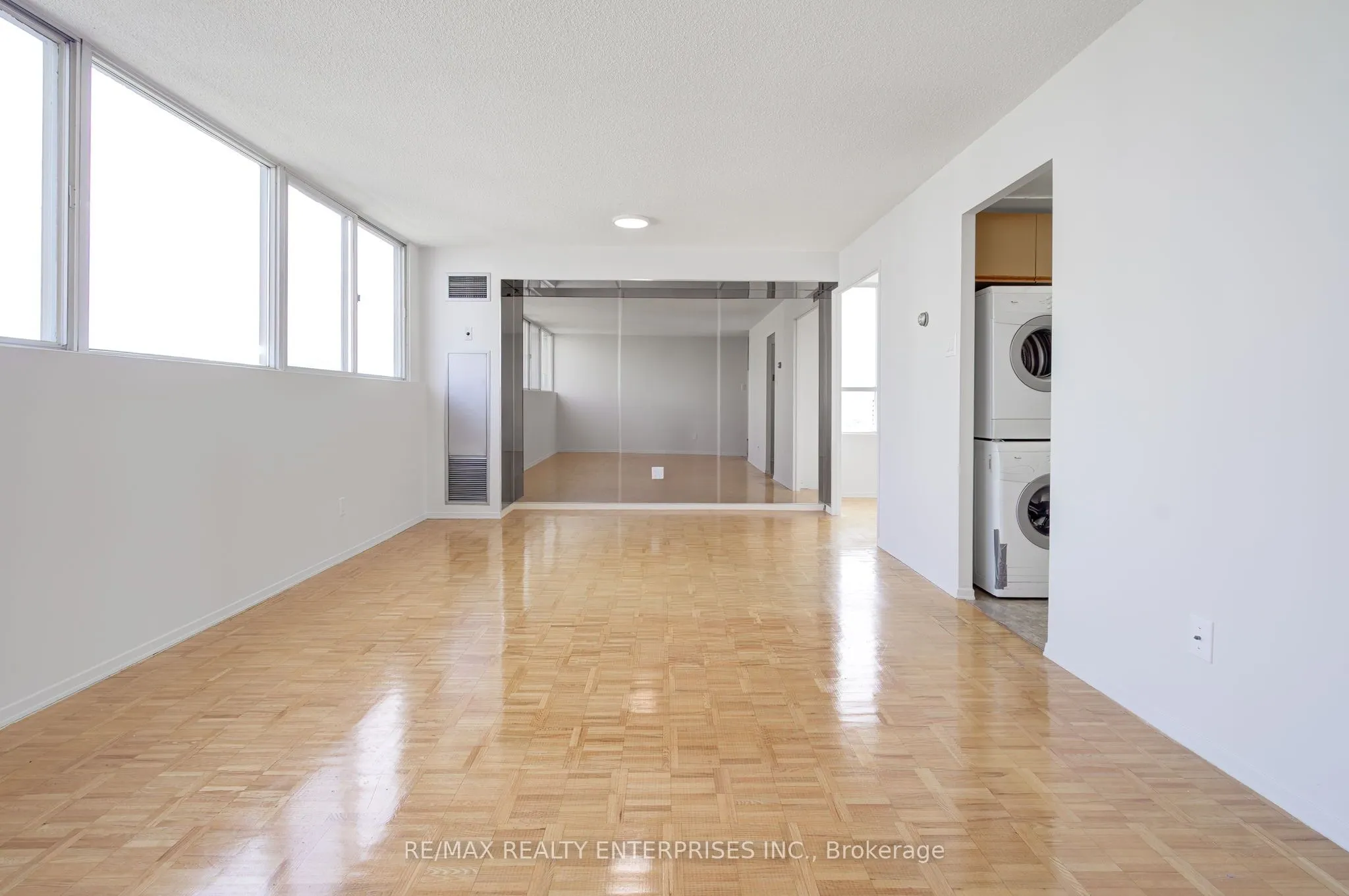 3700 Kaneff Crescent, #SPH 11