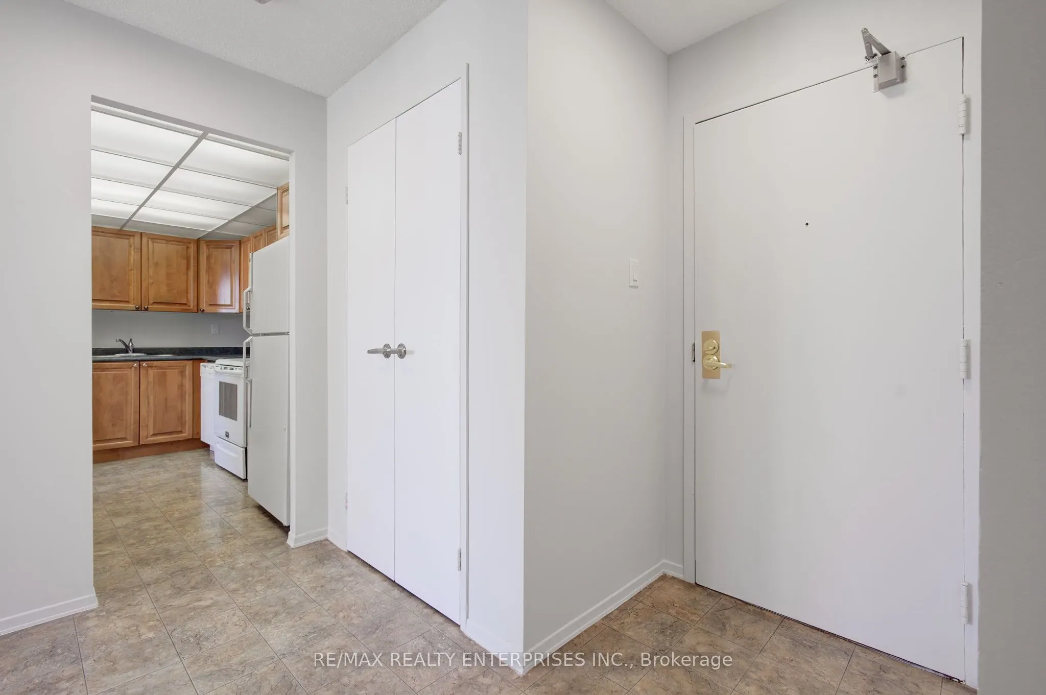 3700 Kaneff Crescent, #SPH 11