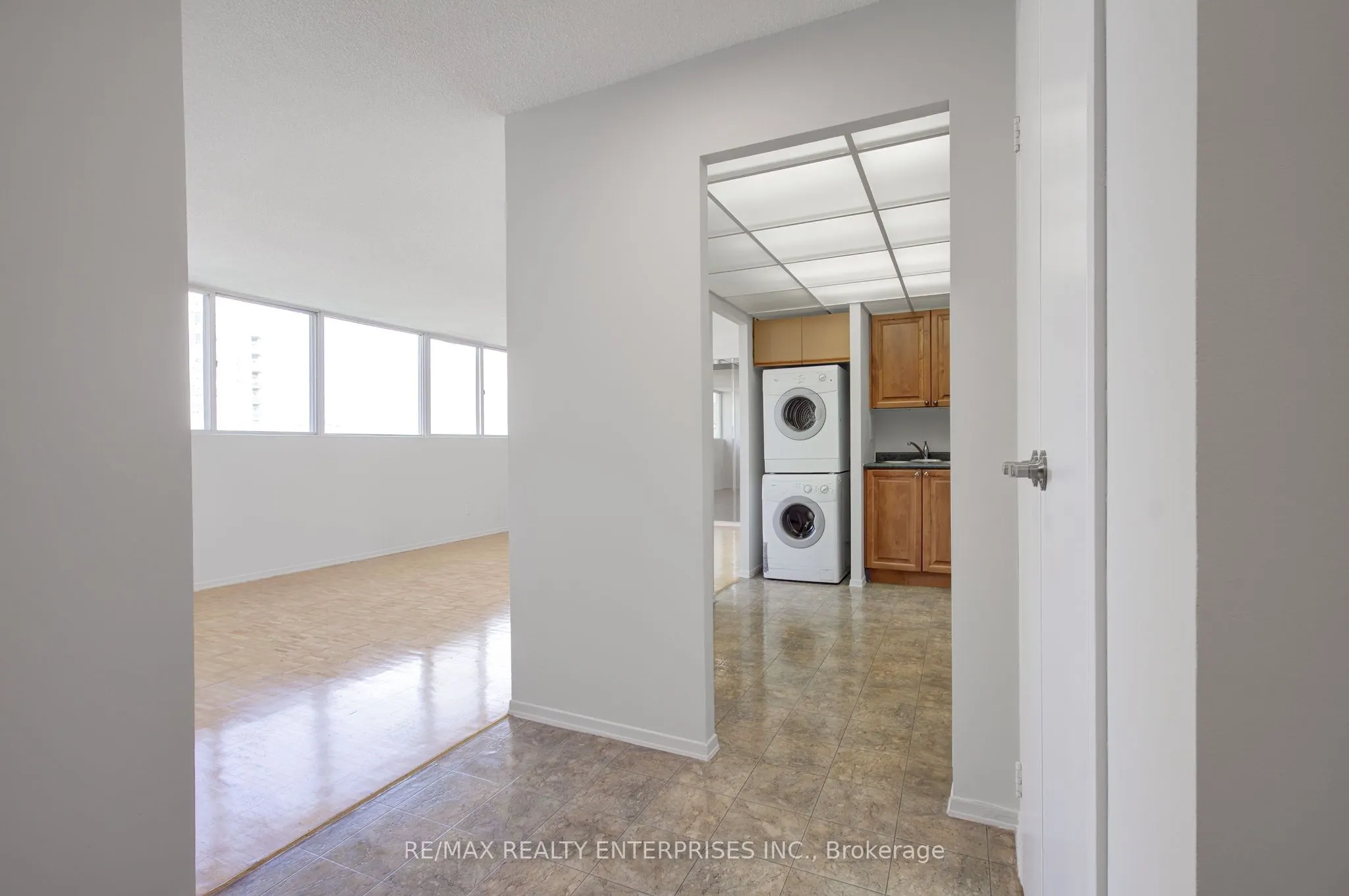 3700 Kaneff Crescent, #SPH 11