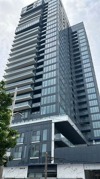 370 Martha Street, #1009