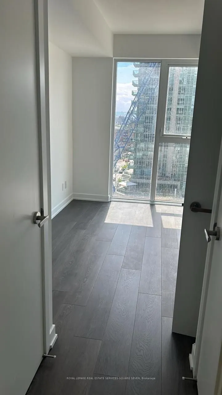 370 Martha Street, #1009