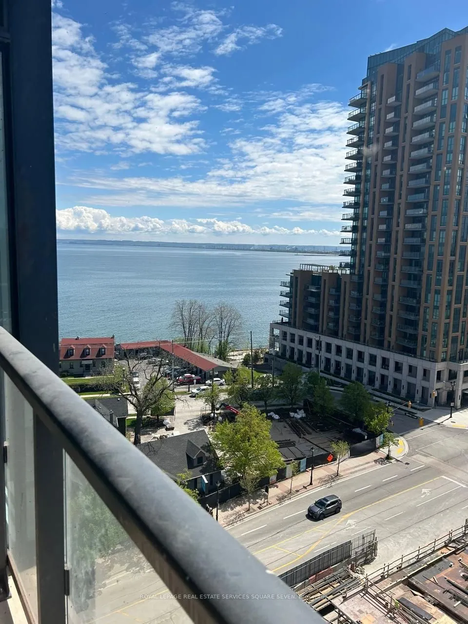 370 Martha Street, #1009