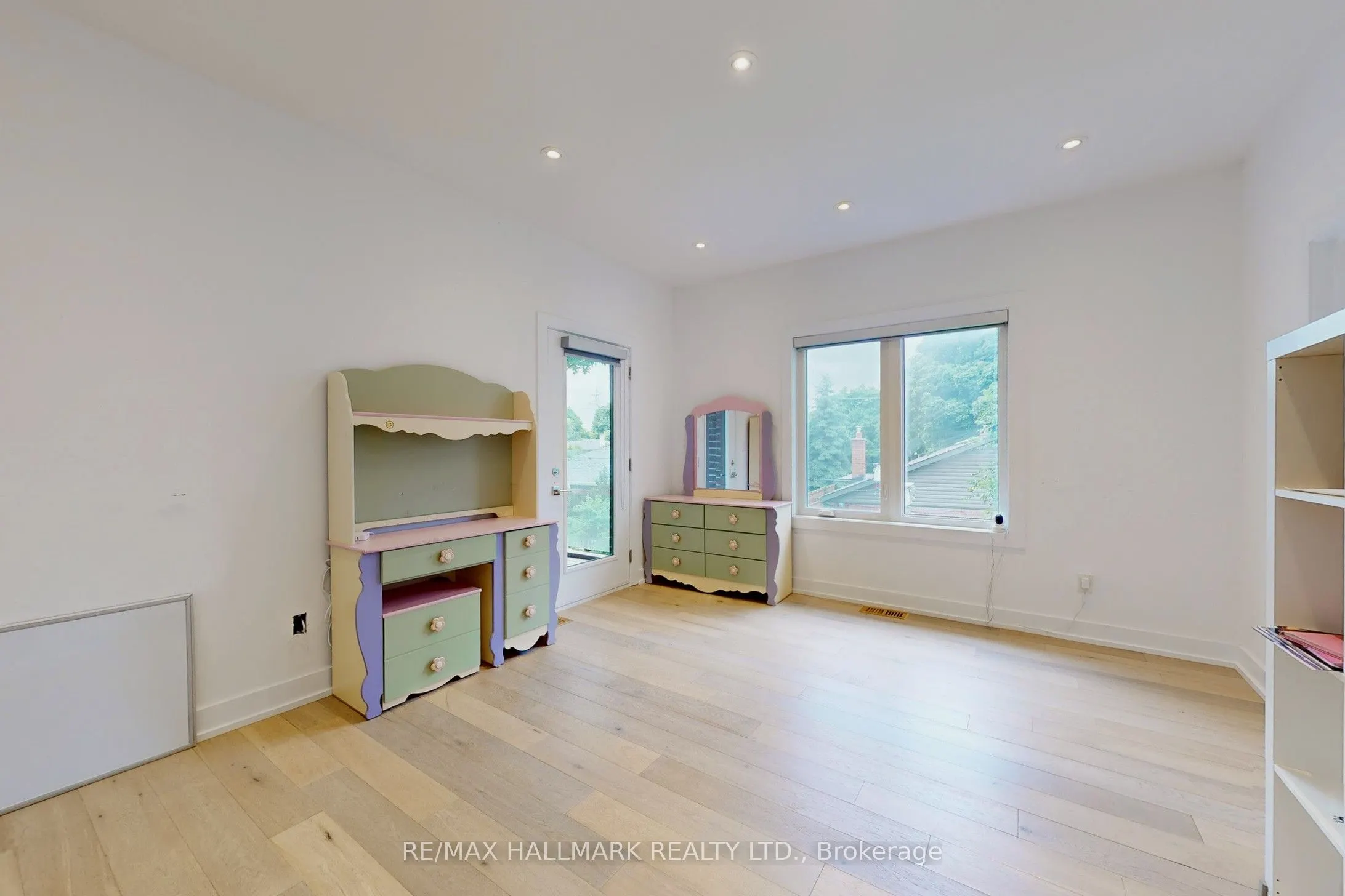 114 Lloyd Manor Road