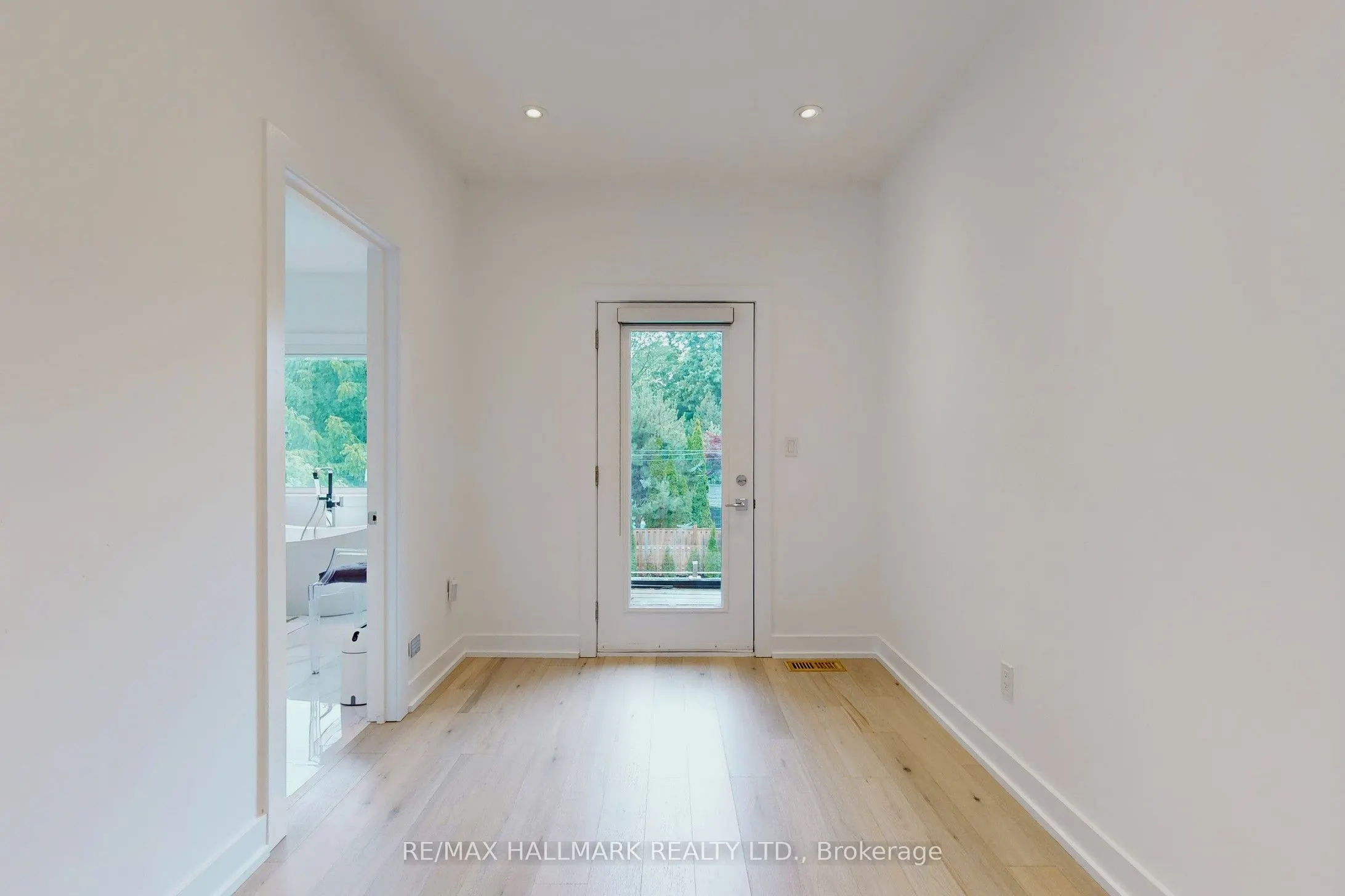 114 Lloyd Manor Road