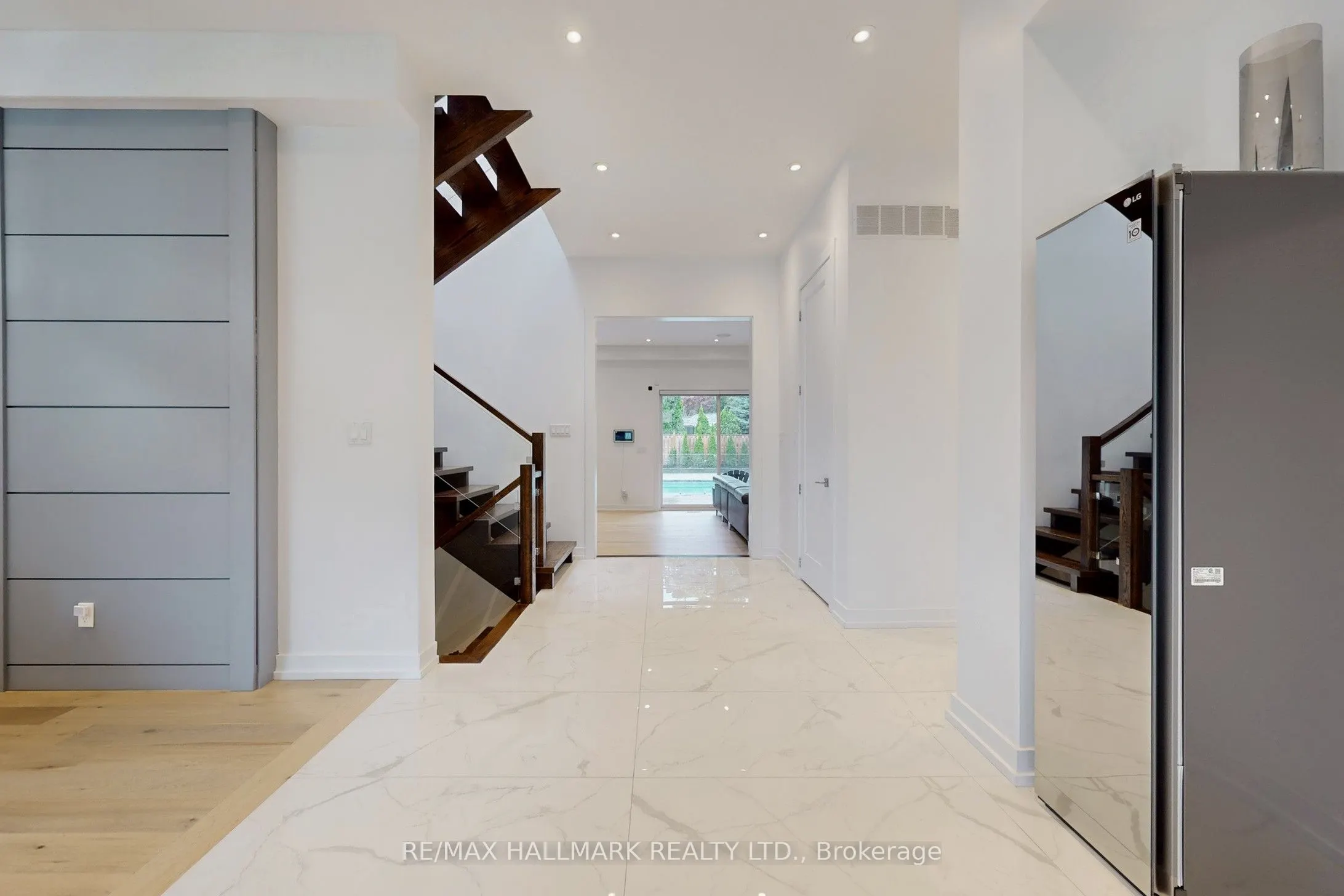 114 Lloyd Manor Road